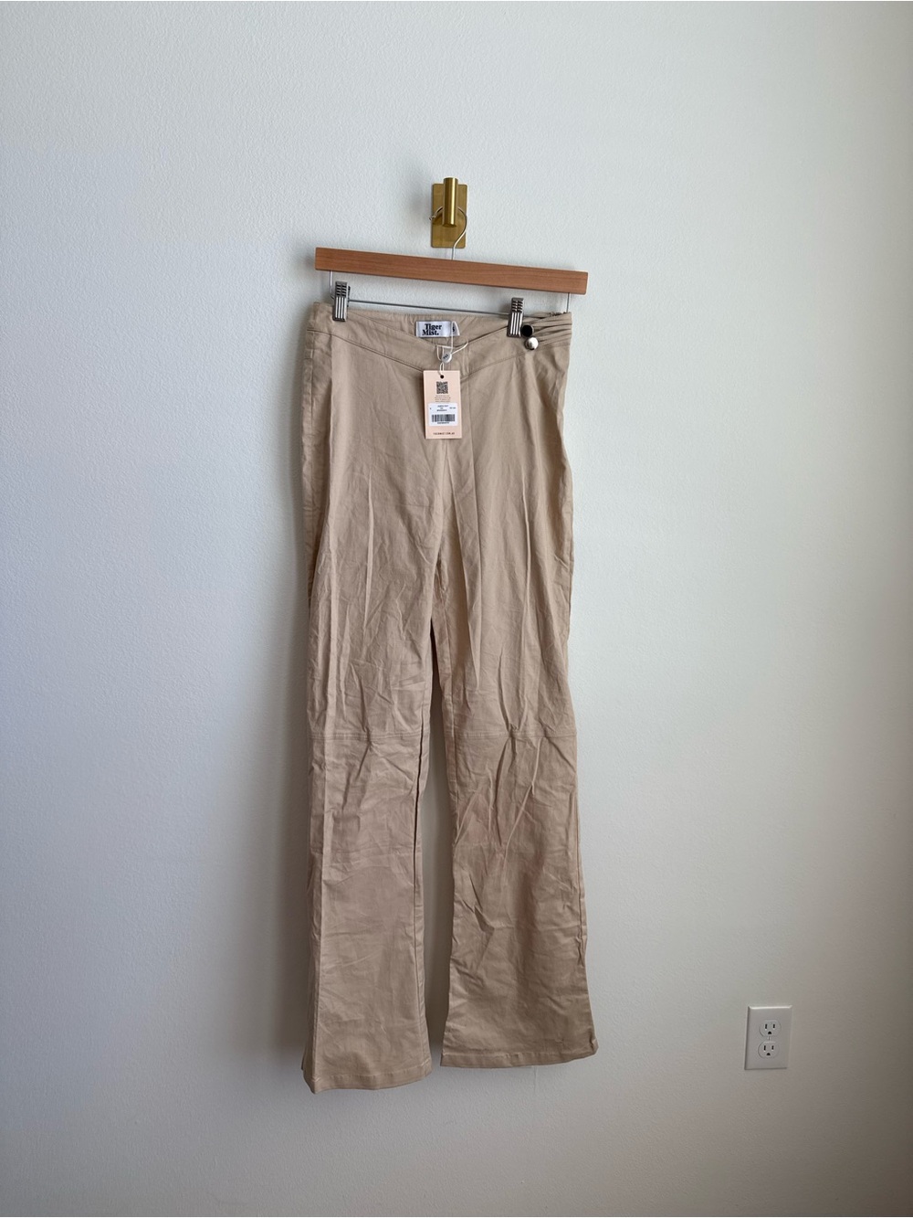NWT Tiger Mist Jadene Pants Tan Wide Leg V Waist High Rise Trousers S - Picture 5 of 16